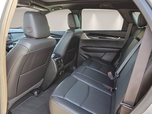 Used 2024 Cadillac XT5 Premium Luxury AWD/4WD image 8
