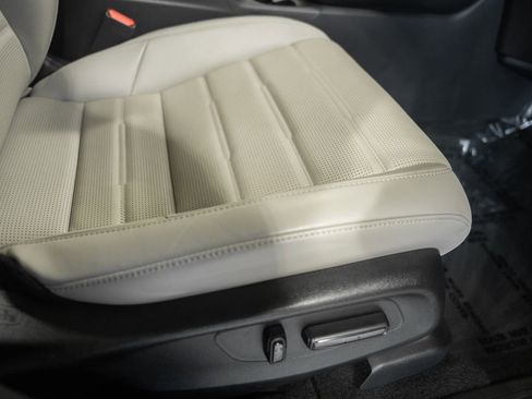 Used 2025 Honda CR-V EX-L image 35