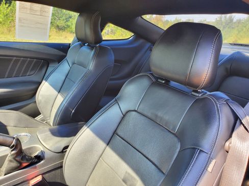 Used 2017 Ford Mustang GT Premium w/ Equipment Group 401A image 26