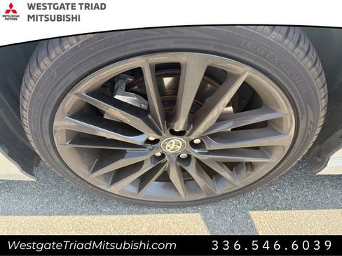Used 2022 Toyota Camry XSE FWD image 4