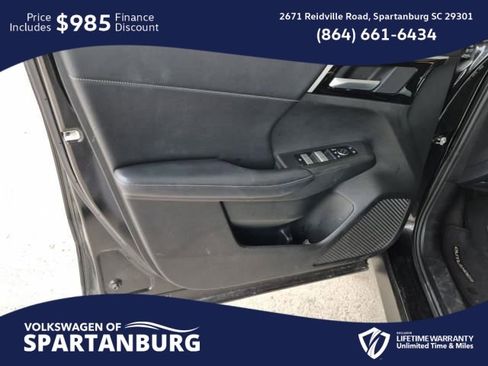 Used 2024 Mitsubishi Outlander SE image 15