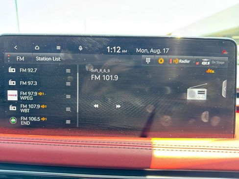 Used 2022 Genesis G70 3.3T Launch Edition RWD image 9