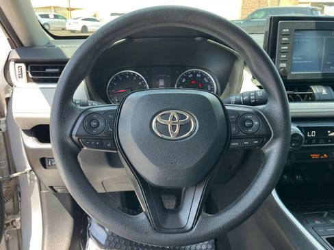 Used 2019 Toyota RAV4 XLE w/ Carpet Mat Package FWD image 18
