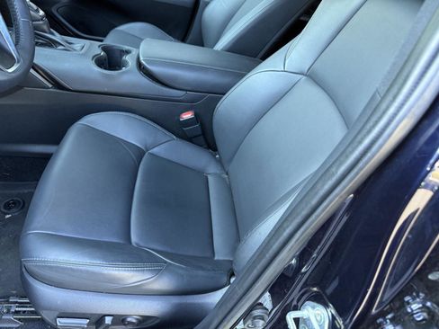 Certified 2024 Toyota Venza XLE AWD/4WD image 11