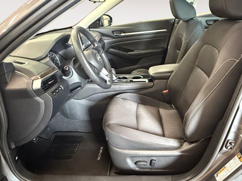 Used 2023 Nissan Altima 2.5 SV FWD image 22