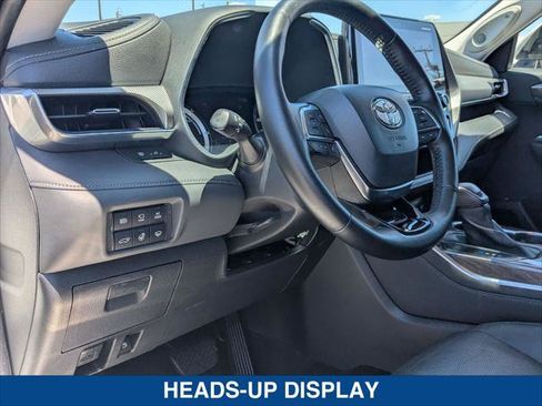 Used 2020 Toyota Highlander Platinum AWD/4WD image 12