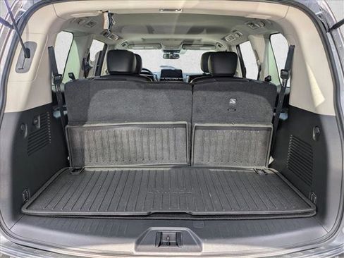 Used 2023 Nissan Armada SL w/ Captain's Chairs Package RWD image 6