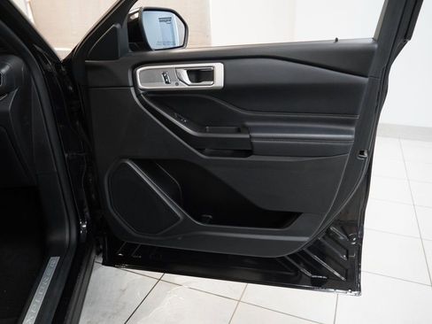 Used 2020 Ford Explorer Limited w/ Class III Trailer Tow Package image 31