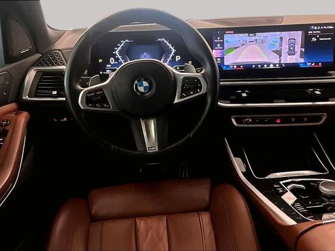Used 2024 BMW X5 sDrive40i w/ M Sport Package RWD image 5