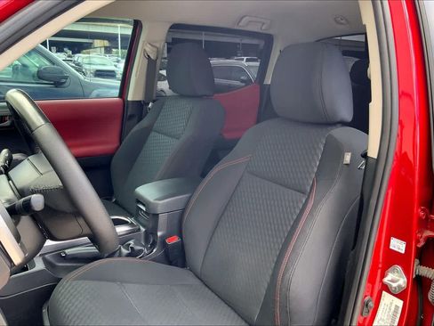 Used 2023 Toyota Tacoma SR5 RWD image 11