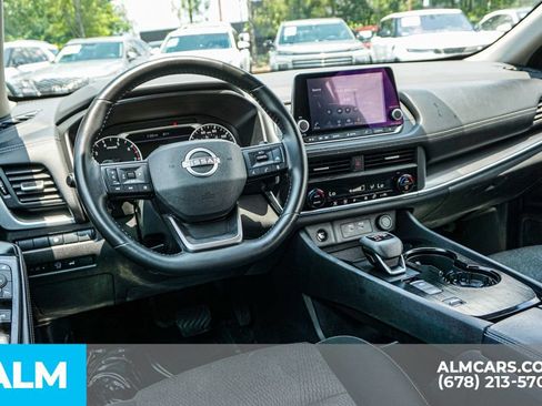 Used 2025 Nissan Rogue SV FWD image 26