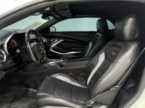 Used 2018 Chevrolet Camaro SS w/ Redline Edition RWD image 11