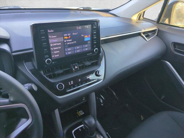 Certified 2022 Toyota Corolla Cross LE w/ Moonroof Package AWD/4WD image 14