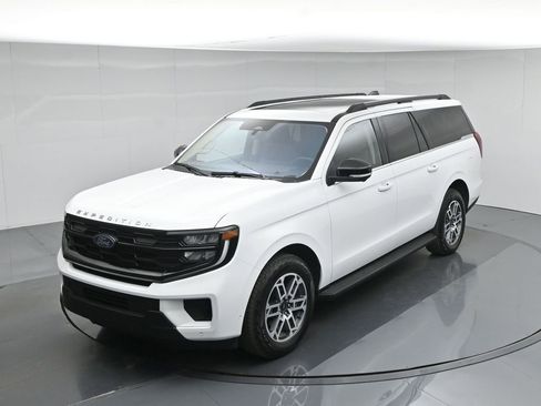 Used 2025 Ford Expedition Max Active AWD/4WD image 42