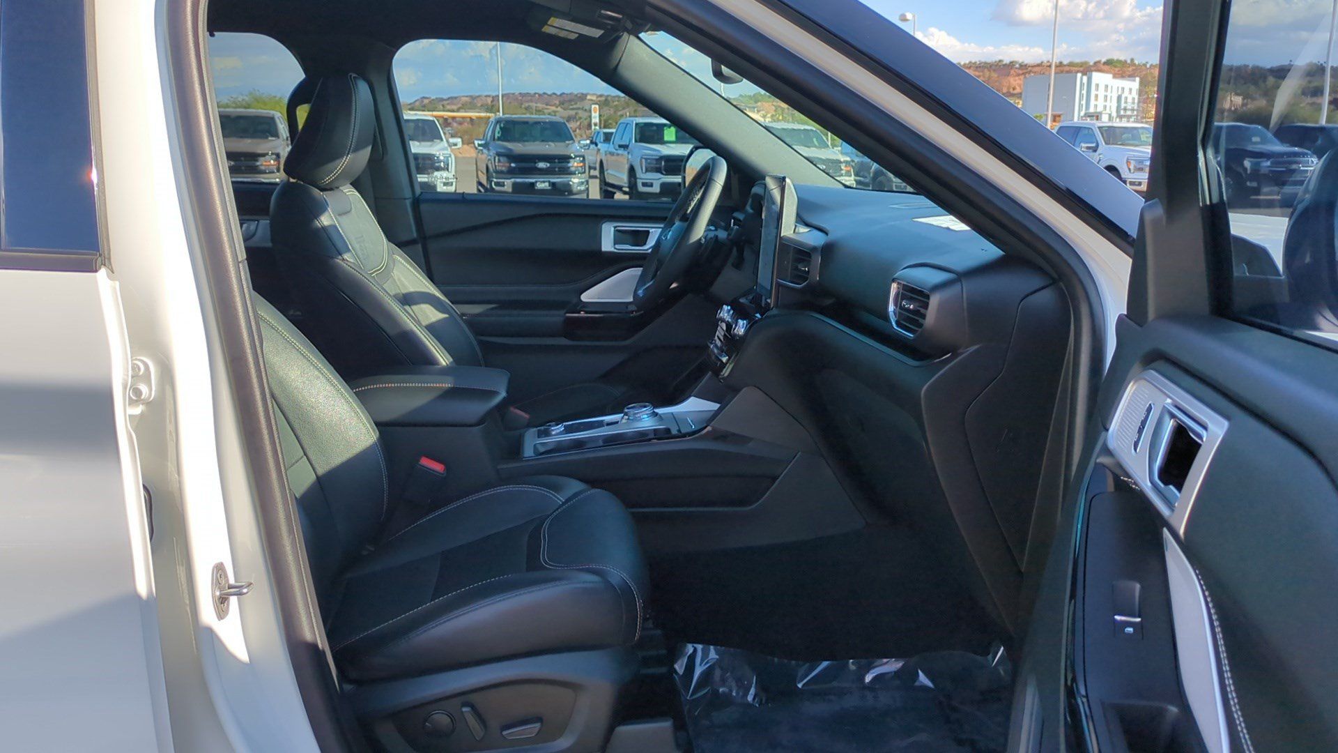 Used 2023 Ford Explorer ST w/ Equipment Group 401A AWD/4WD image 35