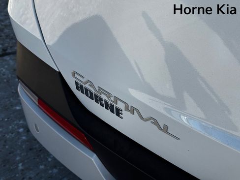 New 2026 Kia Carnival LX image 9