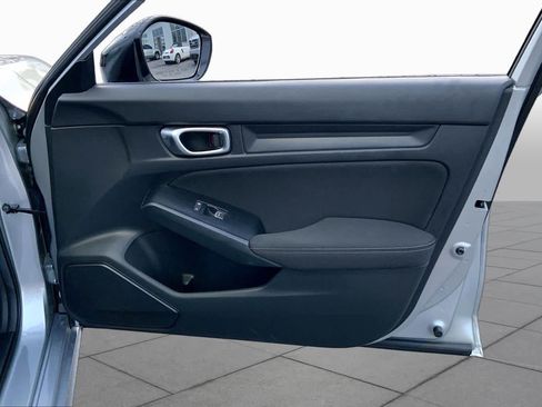 Used 2025 Honda Civic Sport image 22