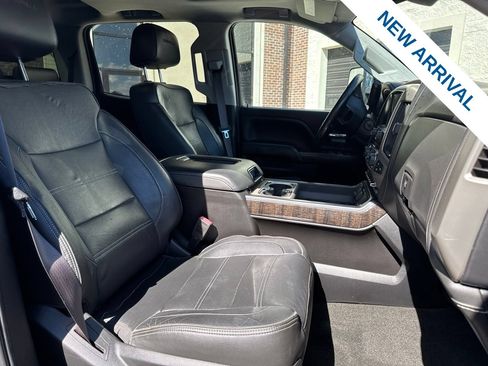 Used 2016 GMC Sierra 2500 Denali w/ Duramax Plus Package AWD/4WD image 9