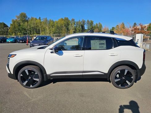 New 2026 Nissan Kicks SR w/ Cold Weather Package image 8