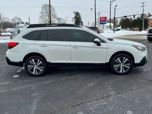 Used 2019 Subaru Outback 2.5i Limited image 9