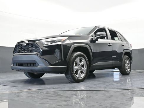 Used 2024 Toyota RAV4 XLE image 57