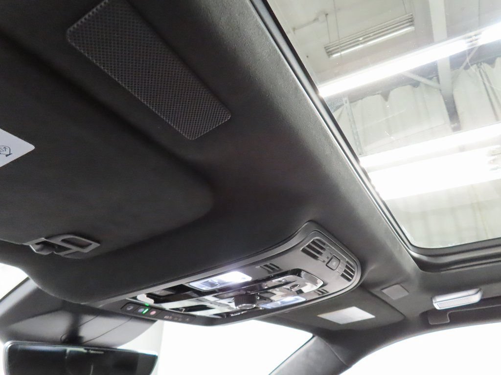 Used 2026 Cadillac Escalade Platinum Sport w/ LPO, Floor Liner Package AWD/4WD image 26