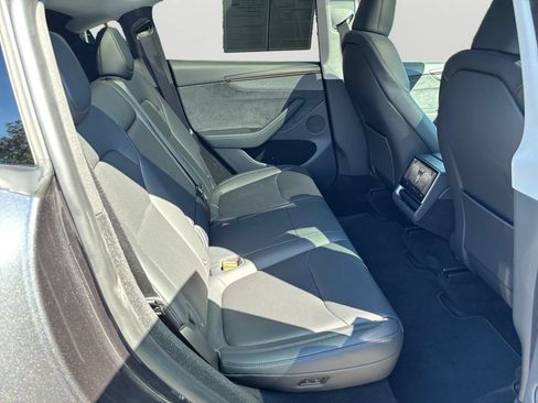 Used 2026 Tesla Model Y 2WD image 13