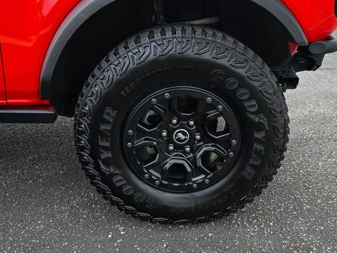 Certified 2022 Ford Bronco Wildtrak image 15