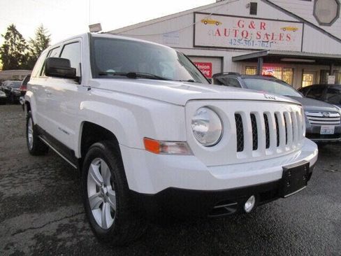Used 2016 Jeep Patriot Latitude image 11