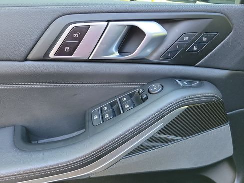 Used 2022 BMW X5 M50i w/ Premium Package image 19