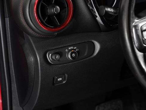 Used 2020 Chevrolet Blazer RS FWD image 29