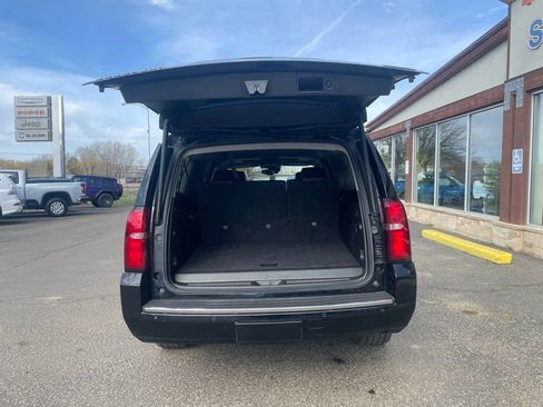 Used 2017 Chevrolet Suburban Premier image 7