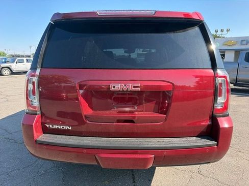 Used 2017 GMC Yukon SLT RWD image 4