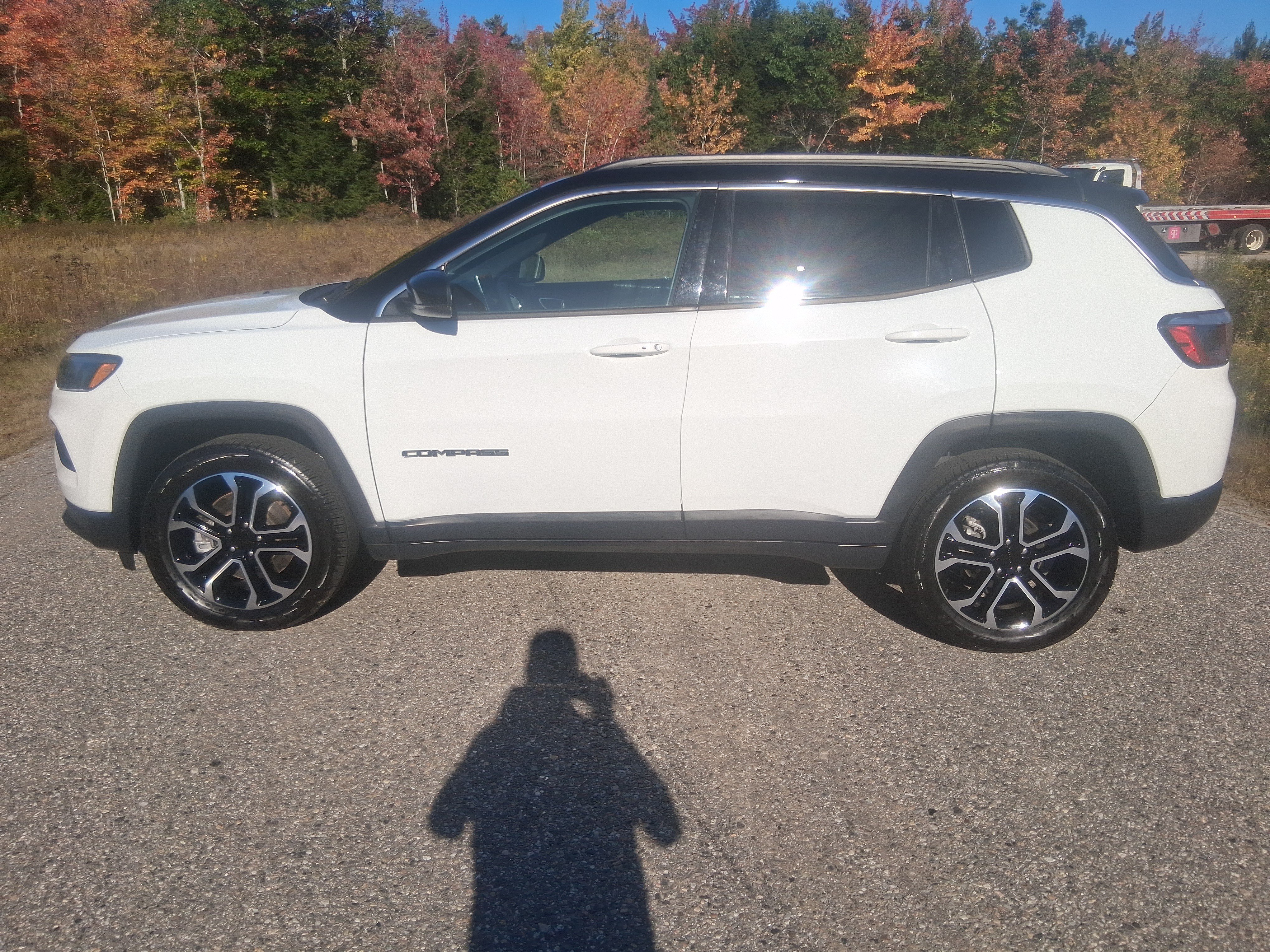 Used 2024 Jeep Compass Limited AWD/4WD image 8