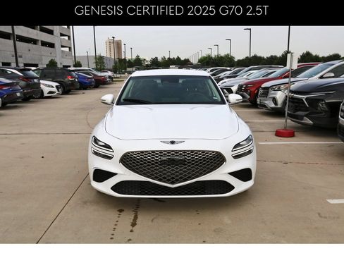 Used 2025 Genesis G70 2.5T RWD image 2