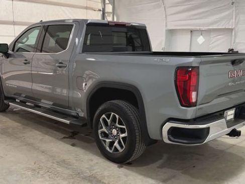 New 2026 GMC Sierra 1500 SLE w/ Preferred Package AWD/4WD image 7