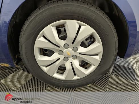 Used 2013 Chevrolet Cruze LS FWD image 34