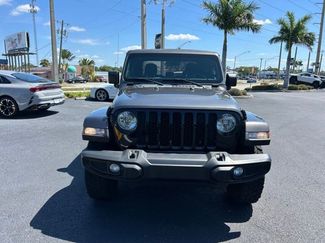 Used 2022 Jeep Gladiator Sport AWD/4WD video 2