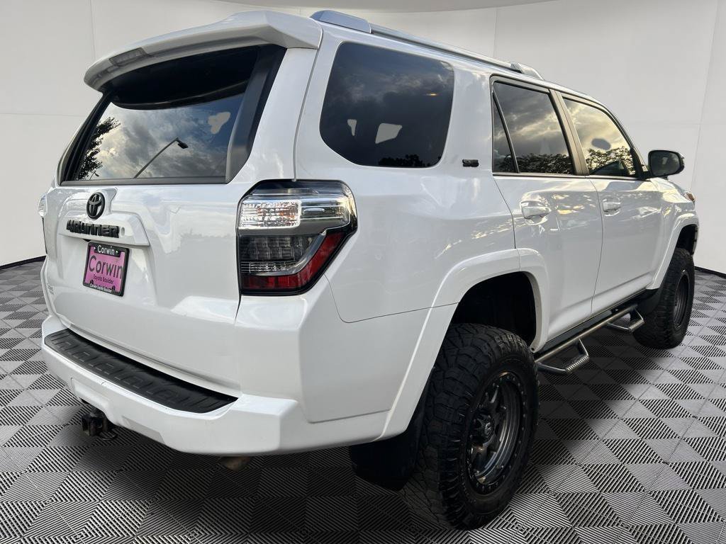 Used 2016 Toyota 4Runner SR5 AWD/4WD image 8