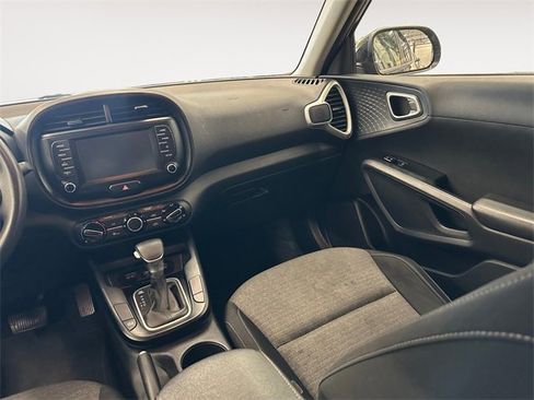 Used 2020 Kia Soul S image 11