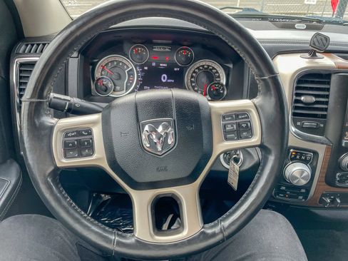 Used 2017 RAM 1500 Laramie w/ Cold Weather Group image 19