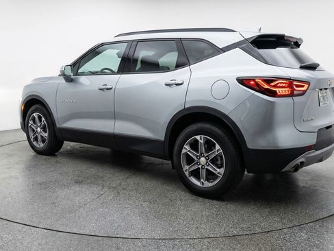 Used 2025 Chevrolet Blazer LT FWD image 6