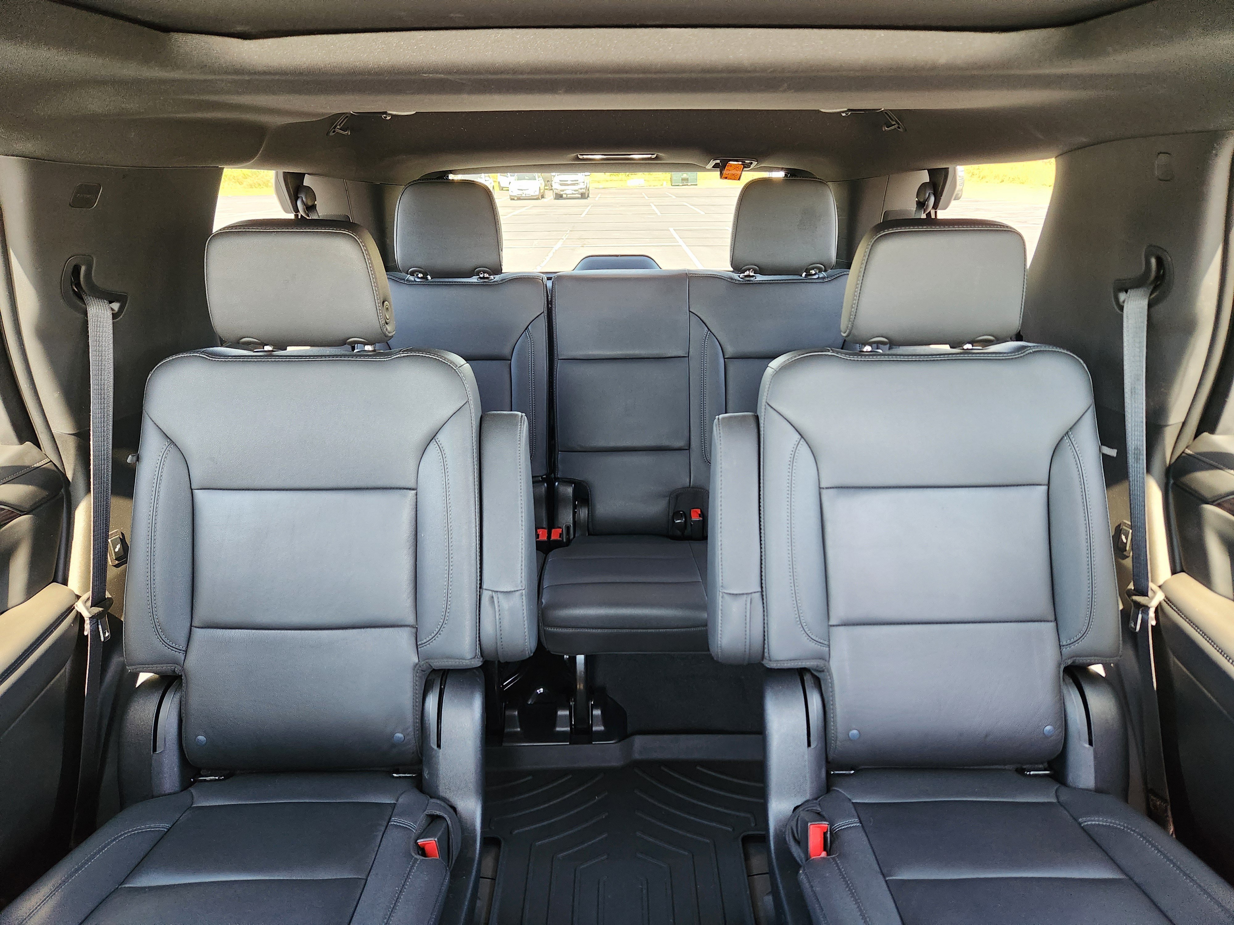 Used 2022 Chevrolet Tahoe LT w/ LT Signature Plus Package AWD/4WD image 11