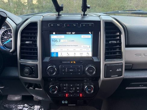 Used 2018 Ford F350 Lariat w/ Tow Technology Bundle image 32