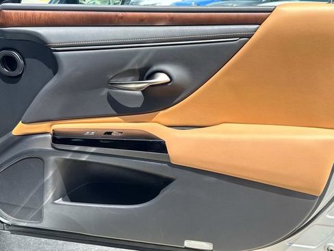 Used 2022 Lexus ES 350 w/ Premium Package image 19