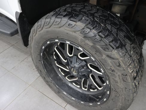 Used 2019 Chevrolet Silverado 1500 LT w/ True North Edition AWD/4WD image 3