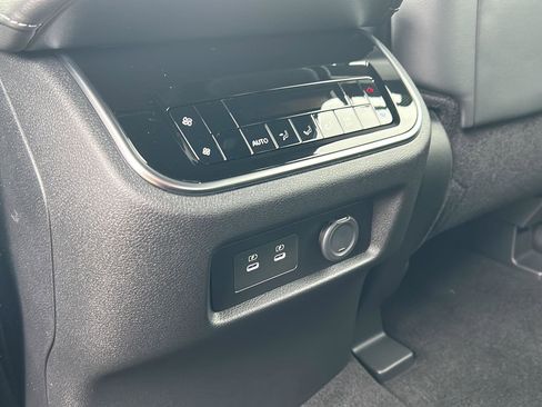 New 2026 Nissan Armada SL image 27