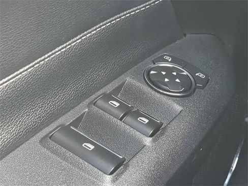 Used 2021 Ford Mustang Premium image 24