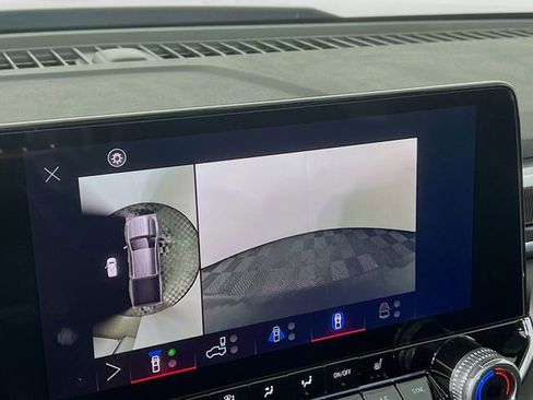 New 2026 GMC Canyon Elevation w/ Convenience Package image 11