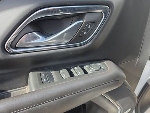 Used 2023 Chevrolet Tahoe Z71 w/ Luxury Package image 11